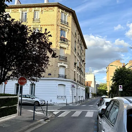 Le Chalet - Equipe - Entre Paris Et La Defense *